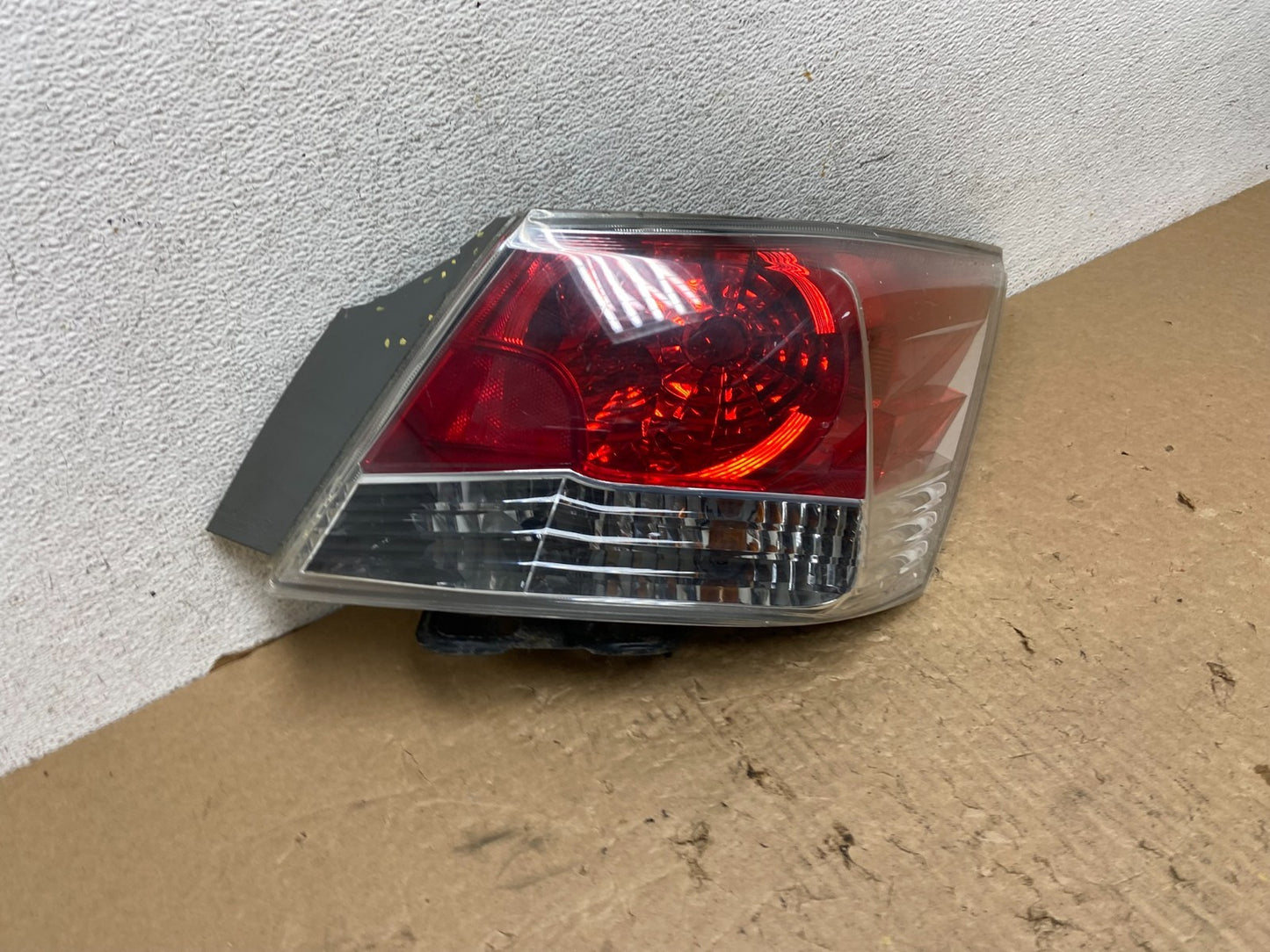 2008 to 2012 Honda Accord Sedan Tail light Right Passenger RH Side AF8124 DW2