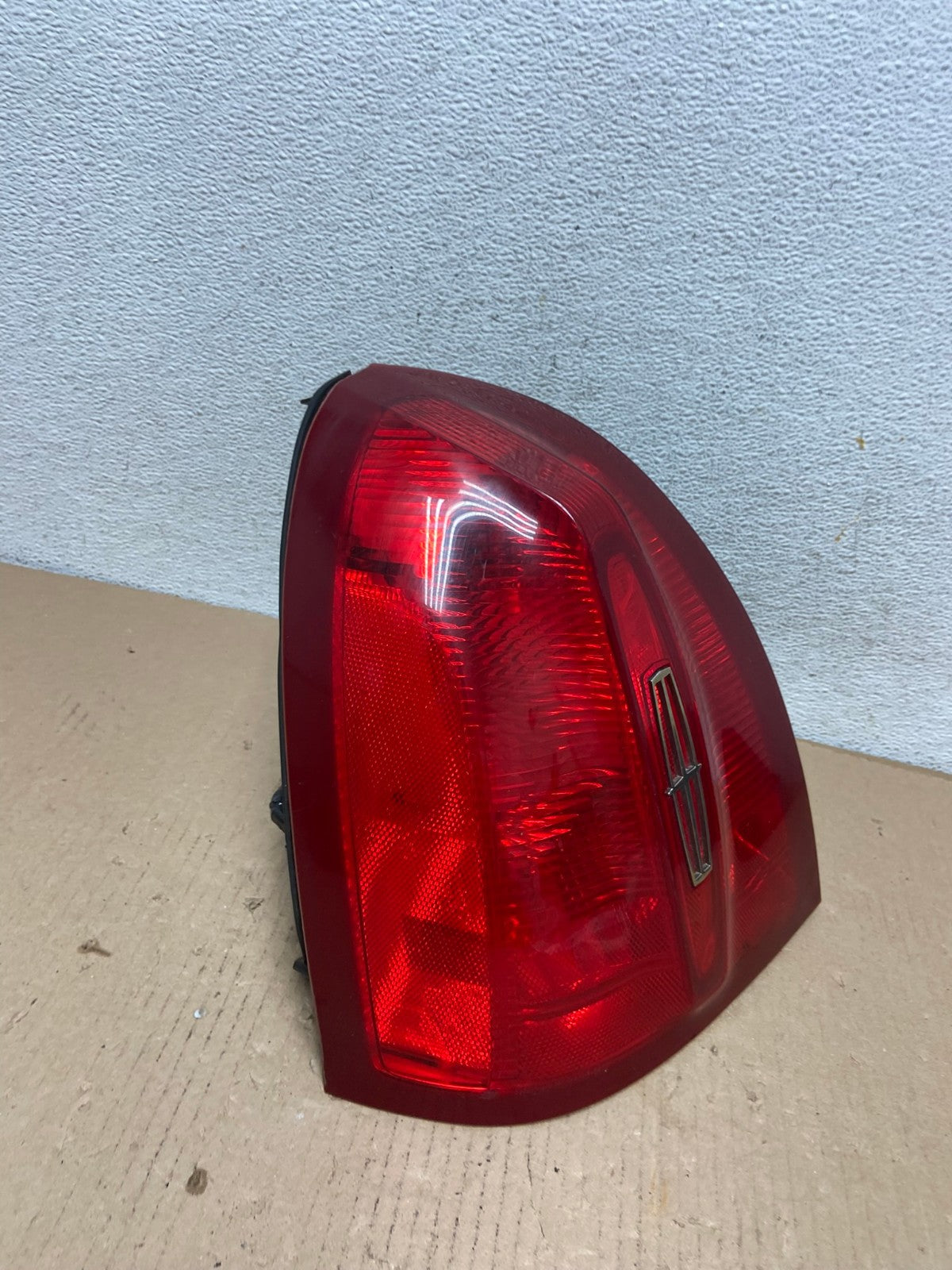 1998 to 2002 Lincoln Town Car Left Driver Lh Tail Light AF3119 LK2
