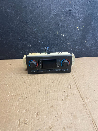 2003 to 2006 Chevrolet Silverado HVAC Heater Climate Control Module AE3834 DG0