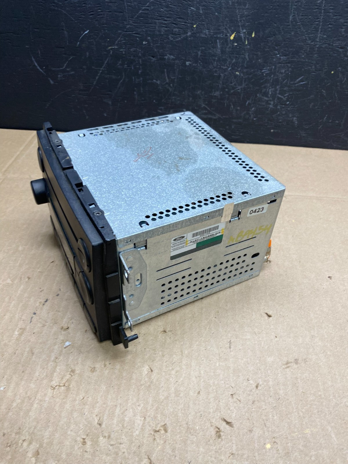 2004 to 2008 Ford F150 Mustang Radio Stereo Audio AM/FM  ab9454 DG2