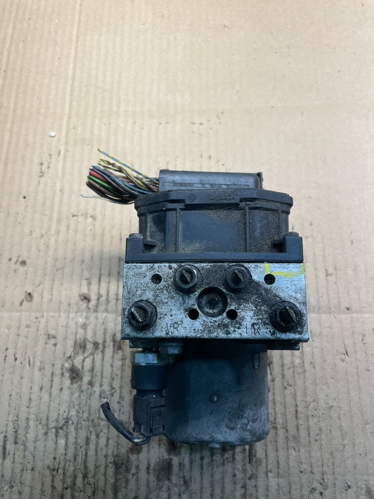 2001 2002 2003 BMW 325i 330i ABS Anti Lock Brake Pump 3451 6762113 x8606 DG2