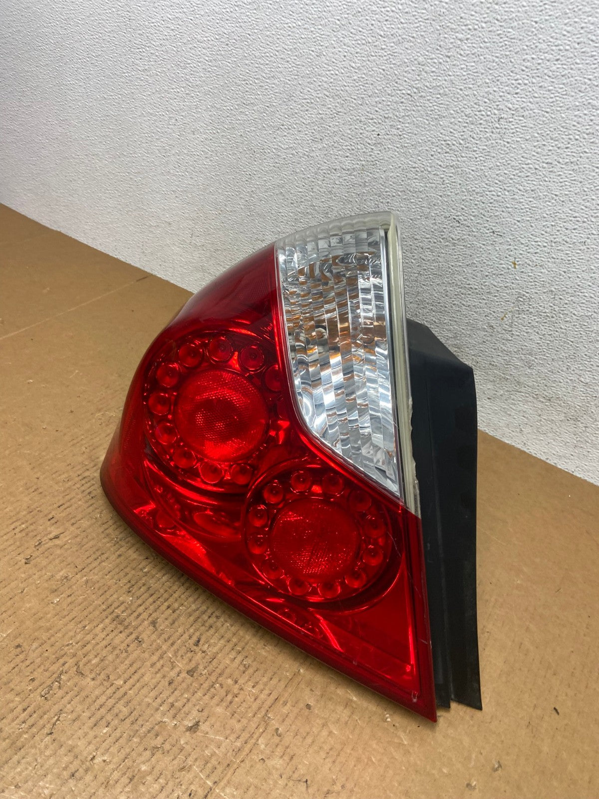 2006 2007 Infiniti M35 M35X M45 Left Driver LH Side Tail Light AE0301 LK1