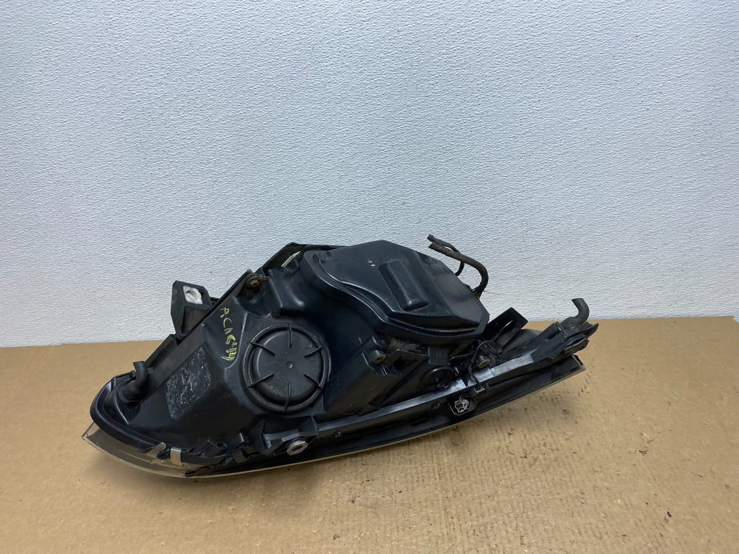 2004 to 2007 BMW 525i 5 Series Headlight Left LH Xenon AFS AC1644 DW6