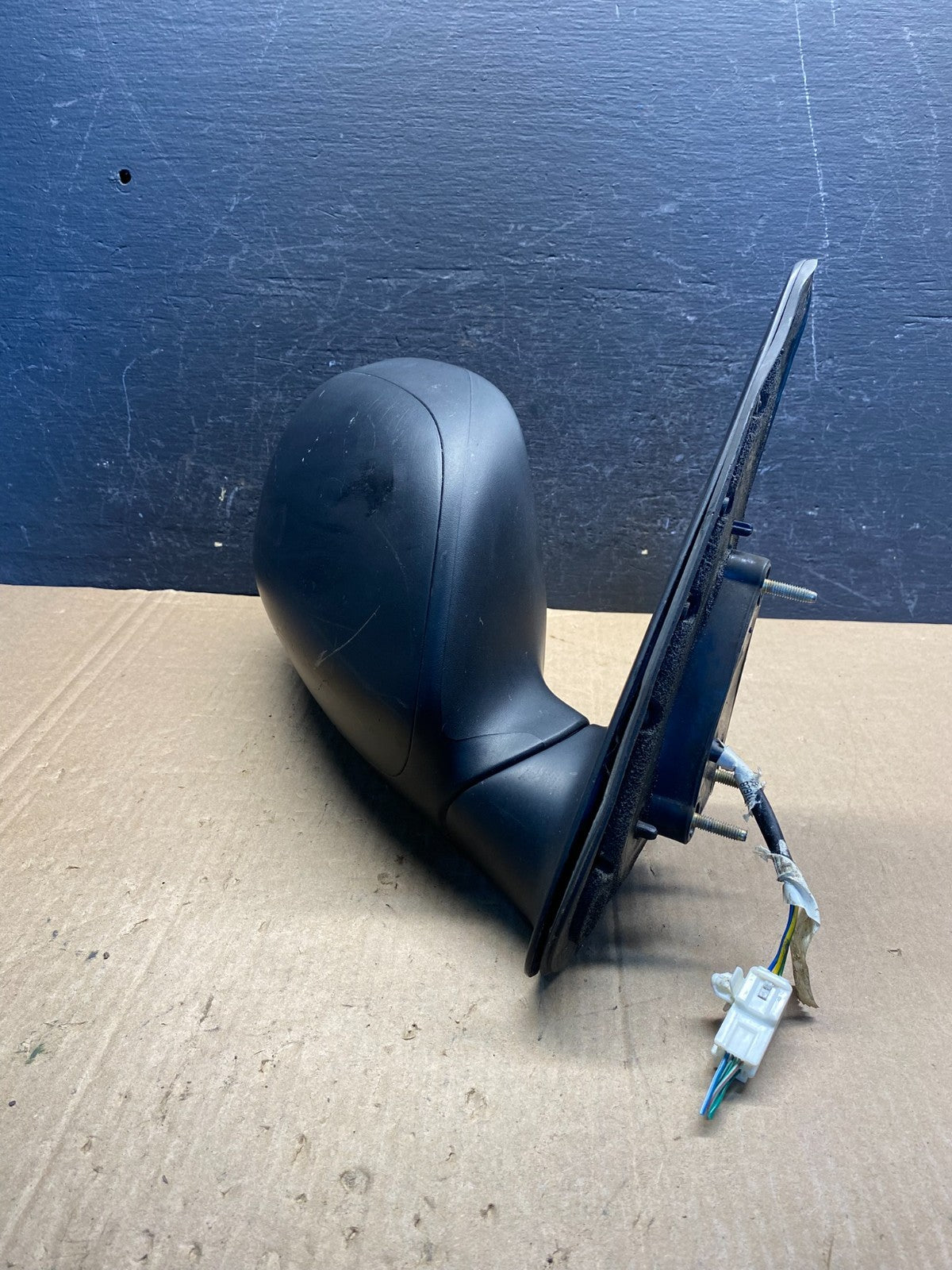 2000 to 2006 Toyota Tundra Right Passenger RH Side Door View Mirror AE7644 DW2