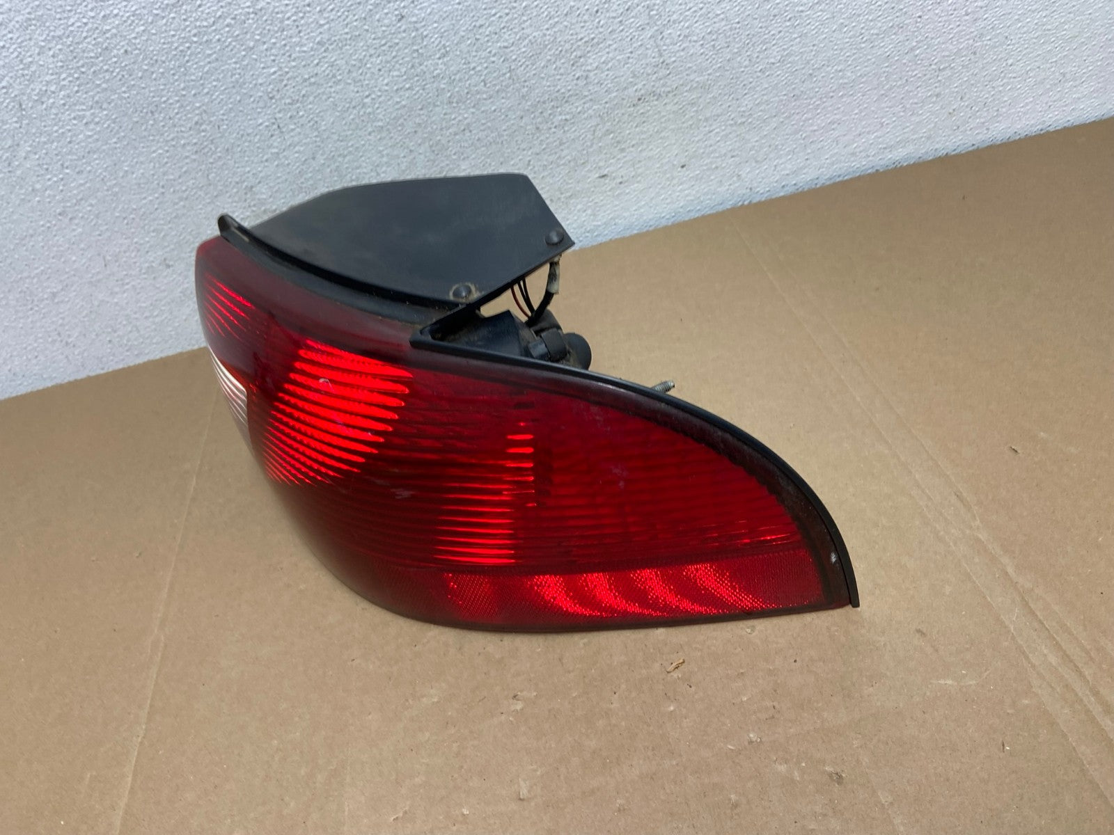 2000 - 2003 Mercury Sable Sedan Right Passenger Rh Side Tail Light Oem AC5571 LK1
