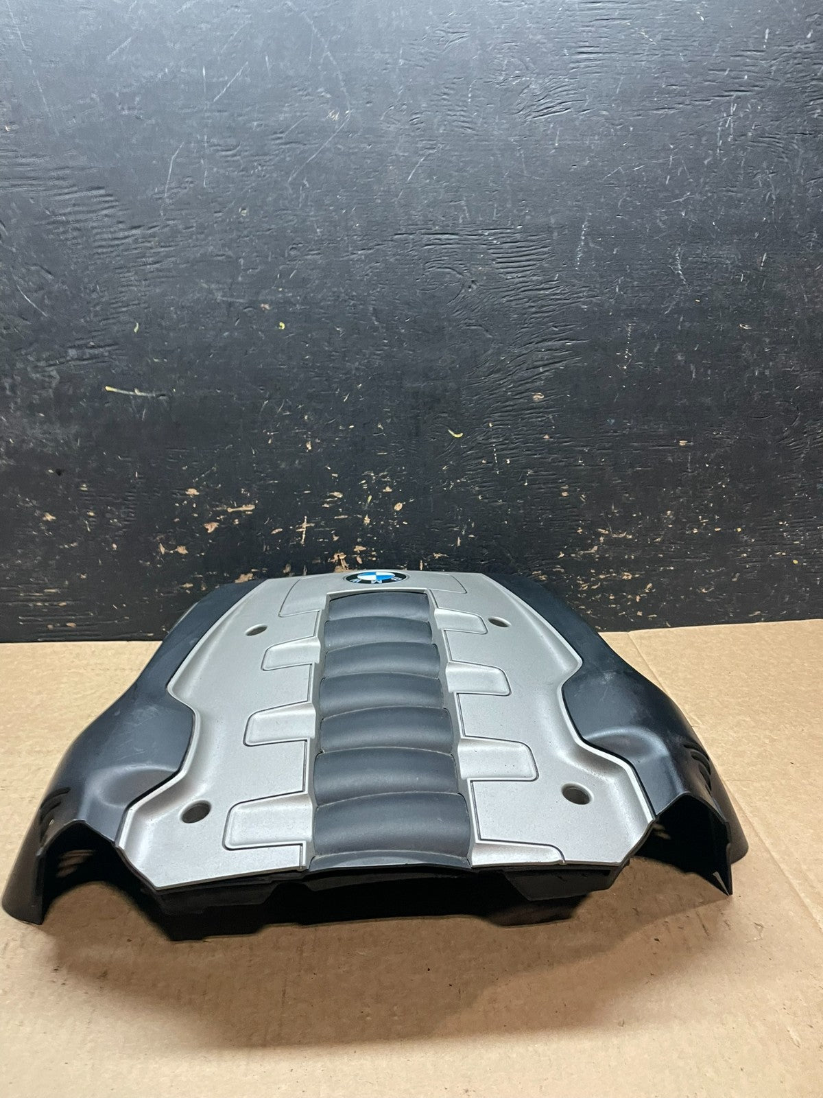 2006 to 2010 BMW 550i 650i 750i Plastic Engine Cover Shield OEM Y9505 DG4