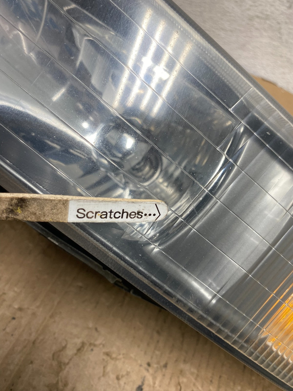 2002 to 2003 Mitsubishi Galant Left Driver LH Side Headlight AD8827 DW3