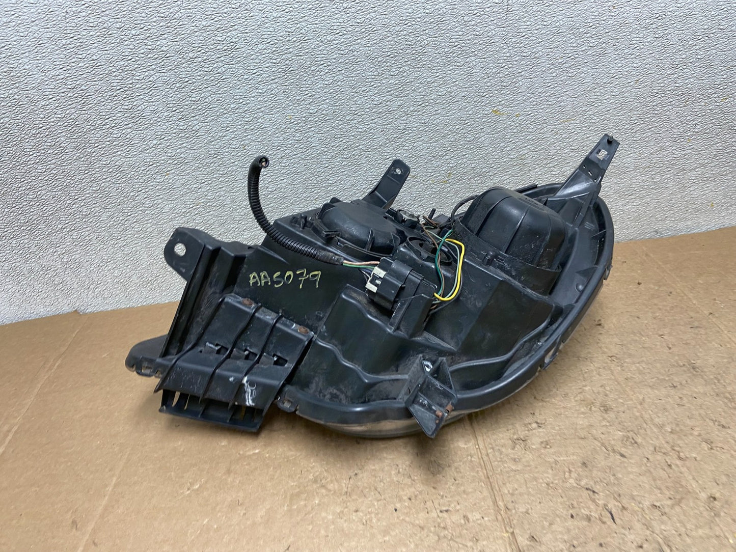 2010-2015 Chevrolet Equinox Right Passenger Halogen Projector Headlight AA50797