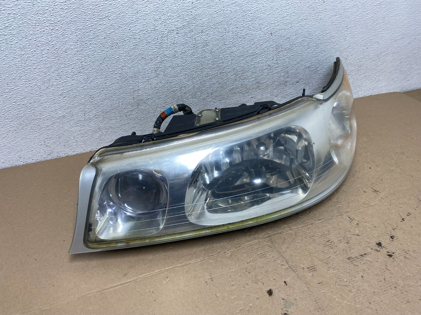 1999-2001 Lincoln & Town Car Left Driver LH Headlight Halogen AF4750 DW2