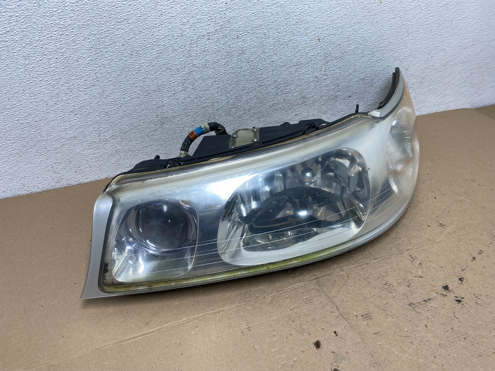1999-2001 Lincoln & Town Car Left Driver LH Headlight Halogen AF4750 DW2