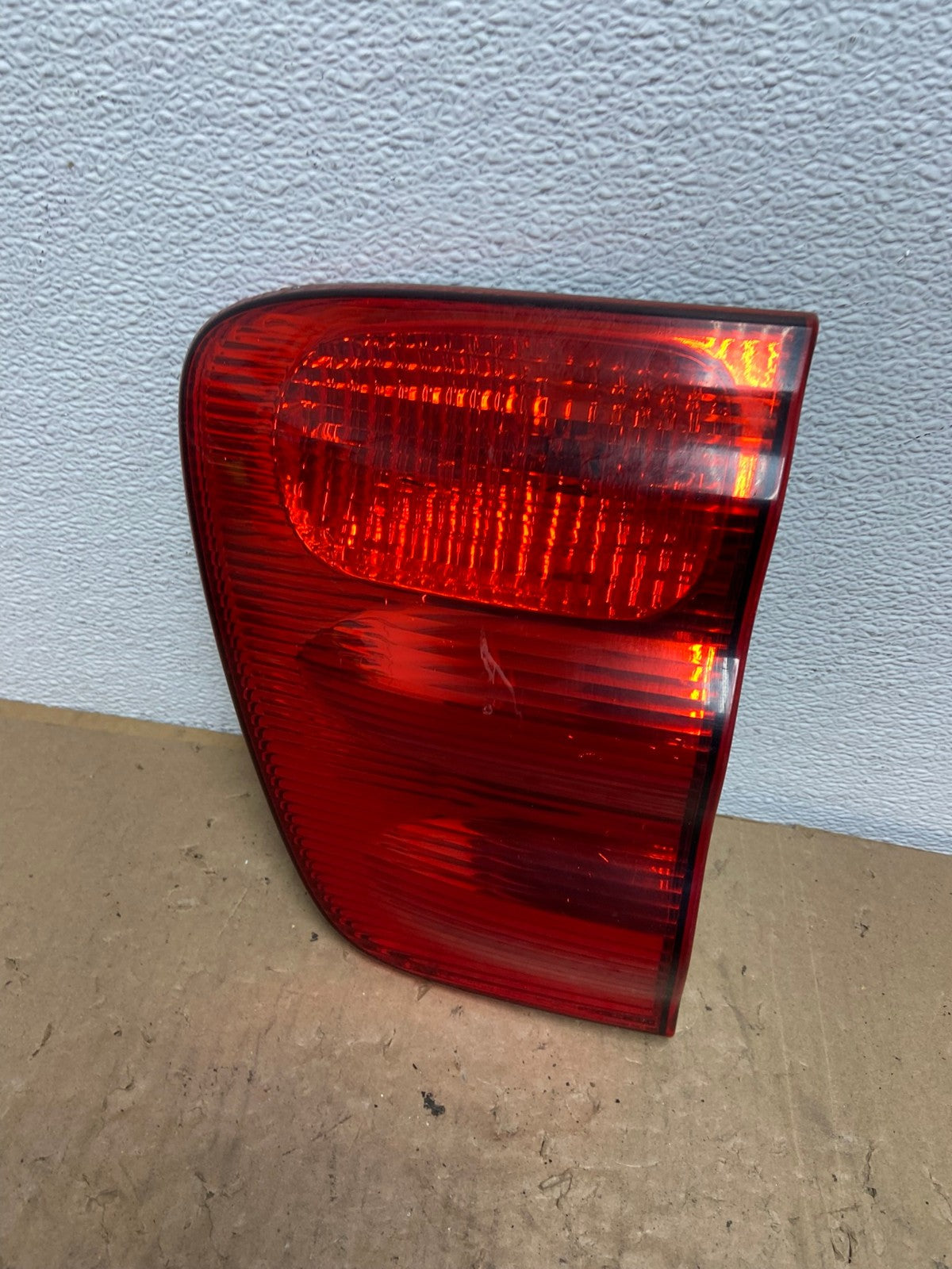 2001- 2004 Toyota Sequoia Right Passenger RH Side Tail light Inner Oem AB6737 LK0