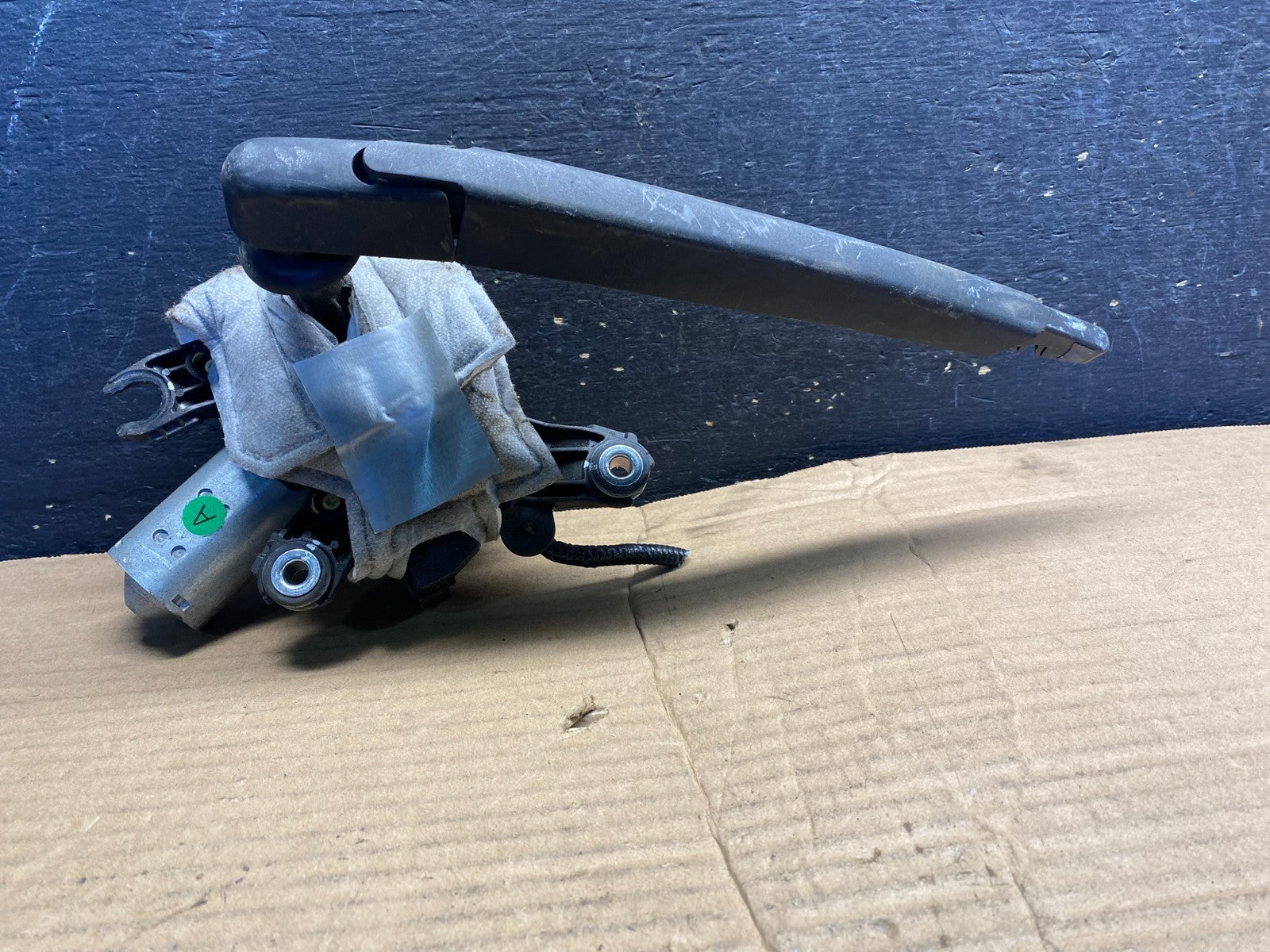 2004-2010 Infiniti QX60 Rear Liftgate Back Window Wiper Motor OEM AA7262 DG0
