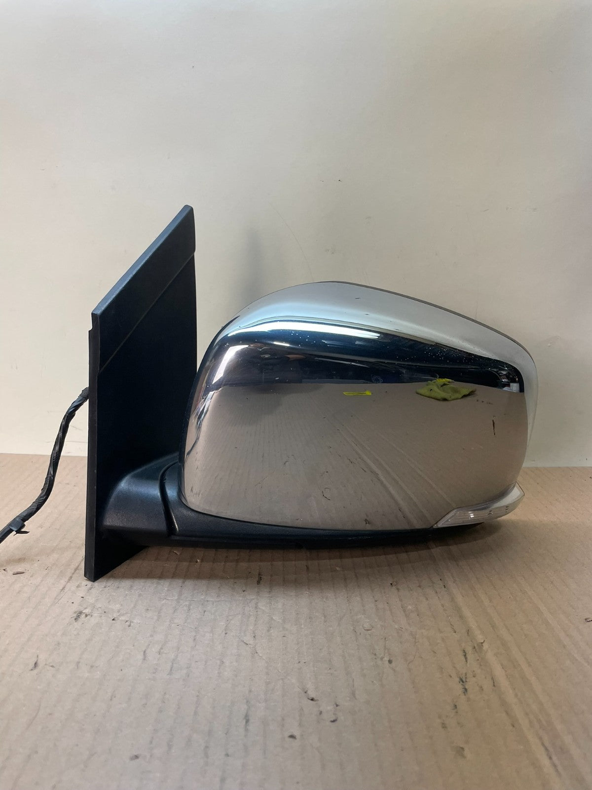 2011-2016 Chrysler Town Country Left Driver LH Turn Door Heat Mirror AJ0857 DW0