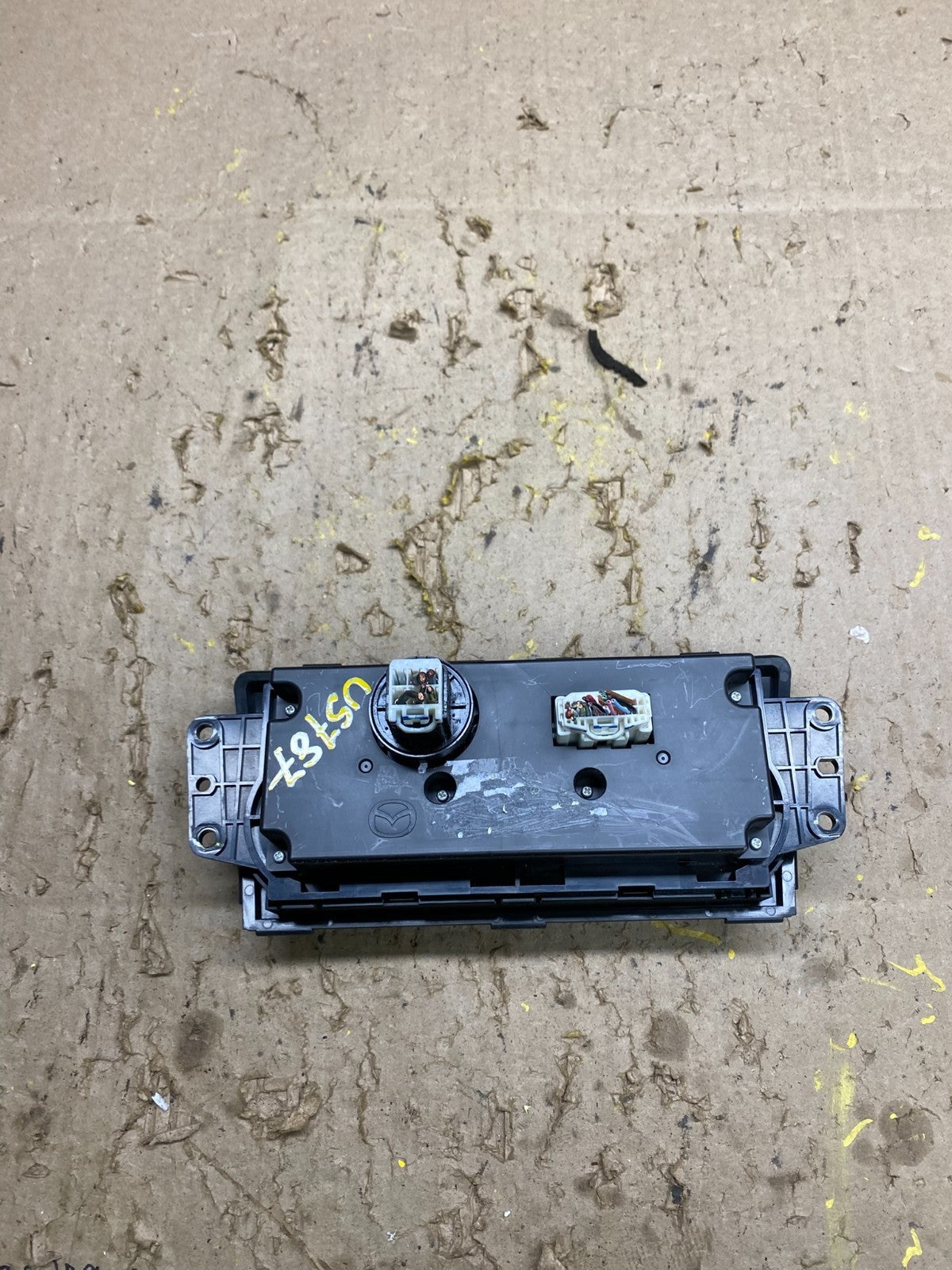 2009 - 2013 Mazda 6 A/C Manual Climate Control Panel U5787 DG4
