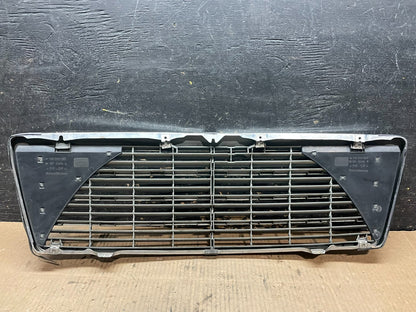 1994 to 1998 Mercedes-Benz W140 S600 S500 S320 Front Upper Grille OEM Y1263 DG3