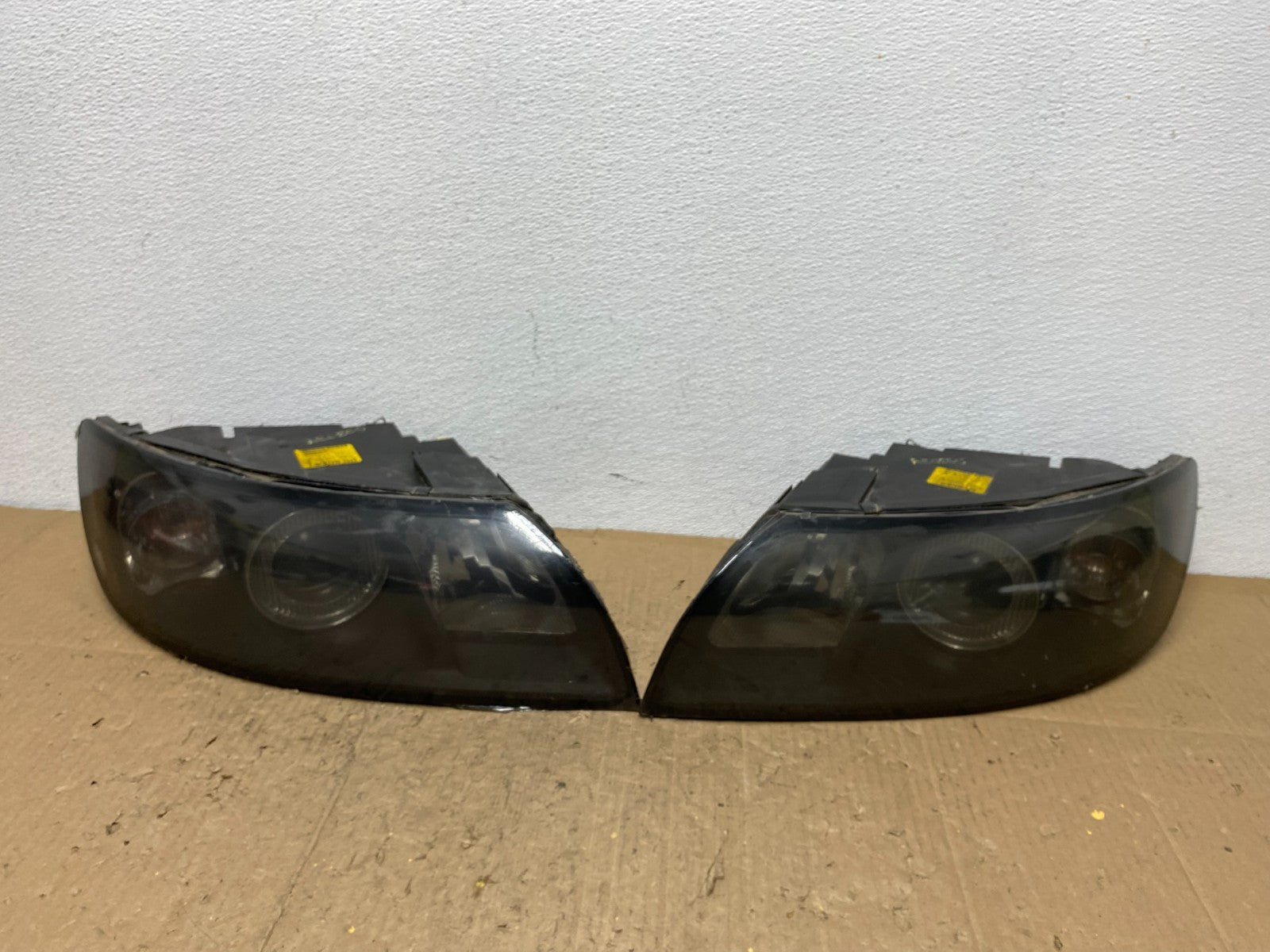 2004 to 2007 Volvo S40 Left+Right Side Headlights AC0205 DW0