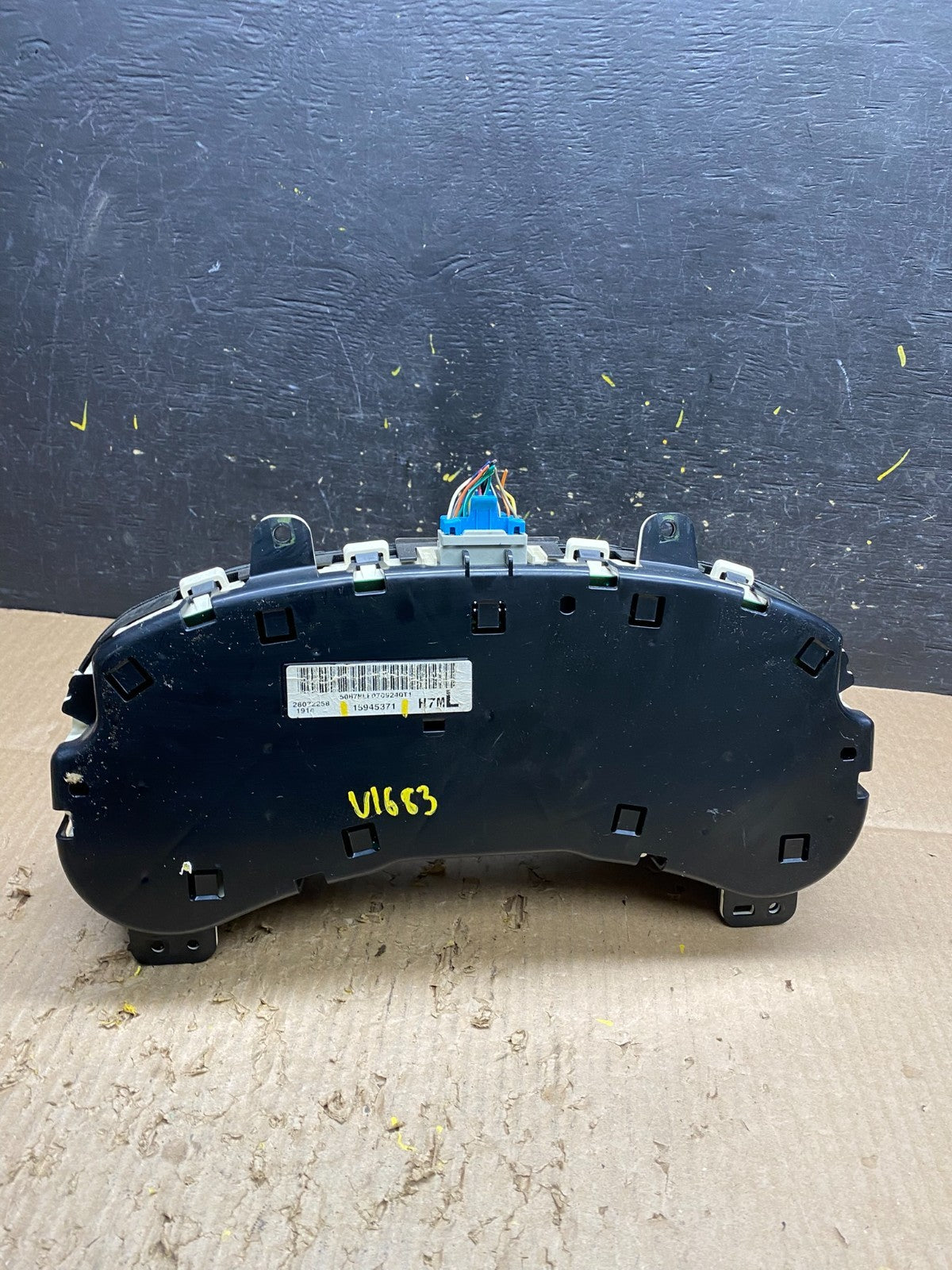 2009 Saab 9-7X  Gauge Speedometer Cluster OEM V1683 DG4