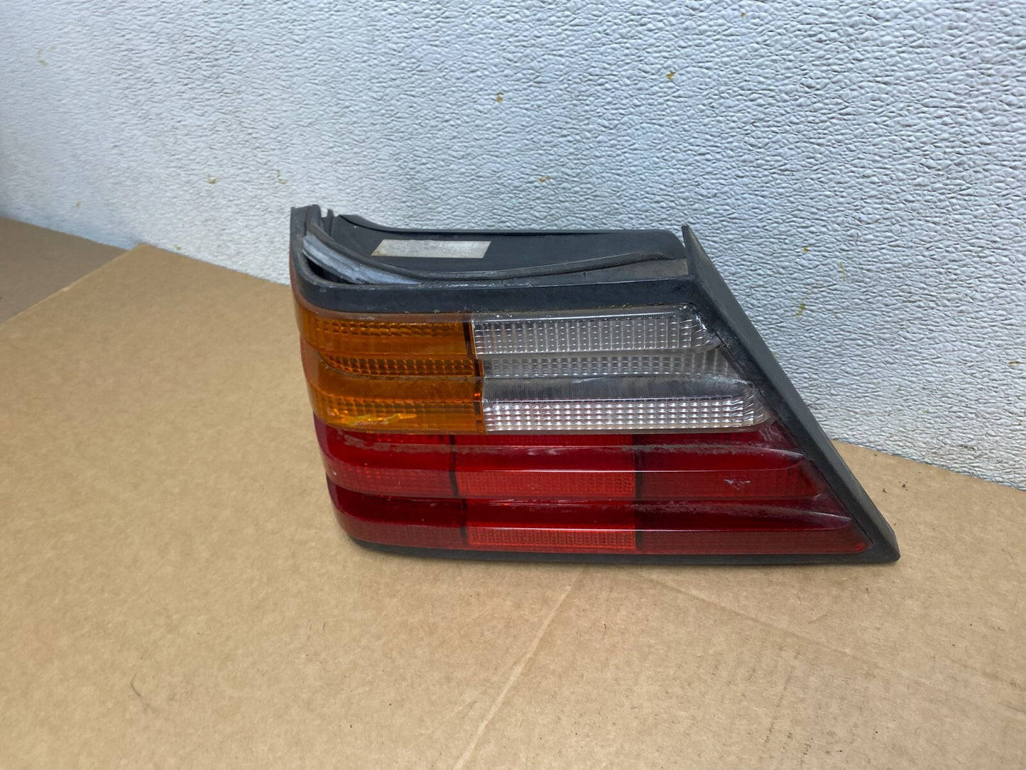 1994 to 1995 Mercedes E Class W124  Left Driver LH Side Tail Light L7550 DW1