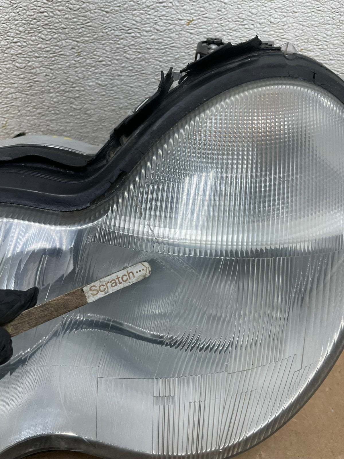 2001-2004 Mercedes-Benz C Class Halogen Left Driver Headlight Oem V5033 DW3