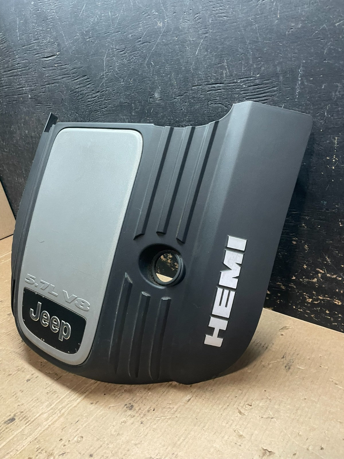 2005 to 2010 Jeep Grand Cherokee 5.7L Hemi Engine Cover Plastic Shield z6008 DG2