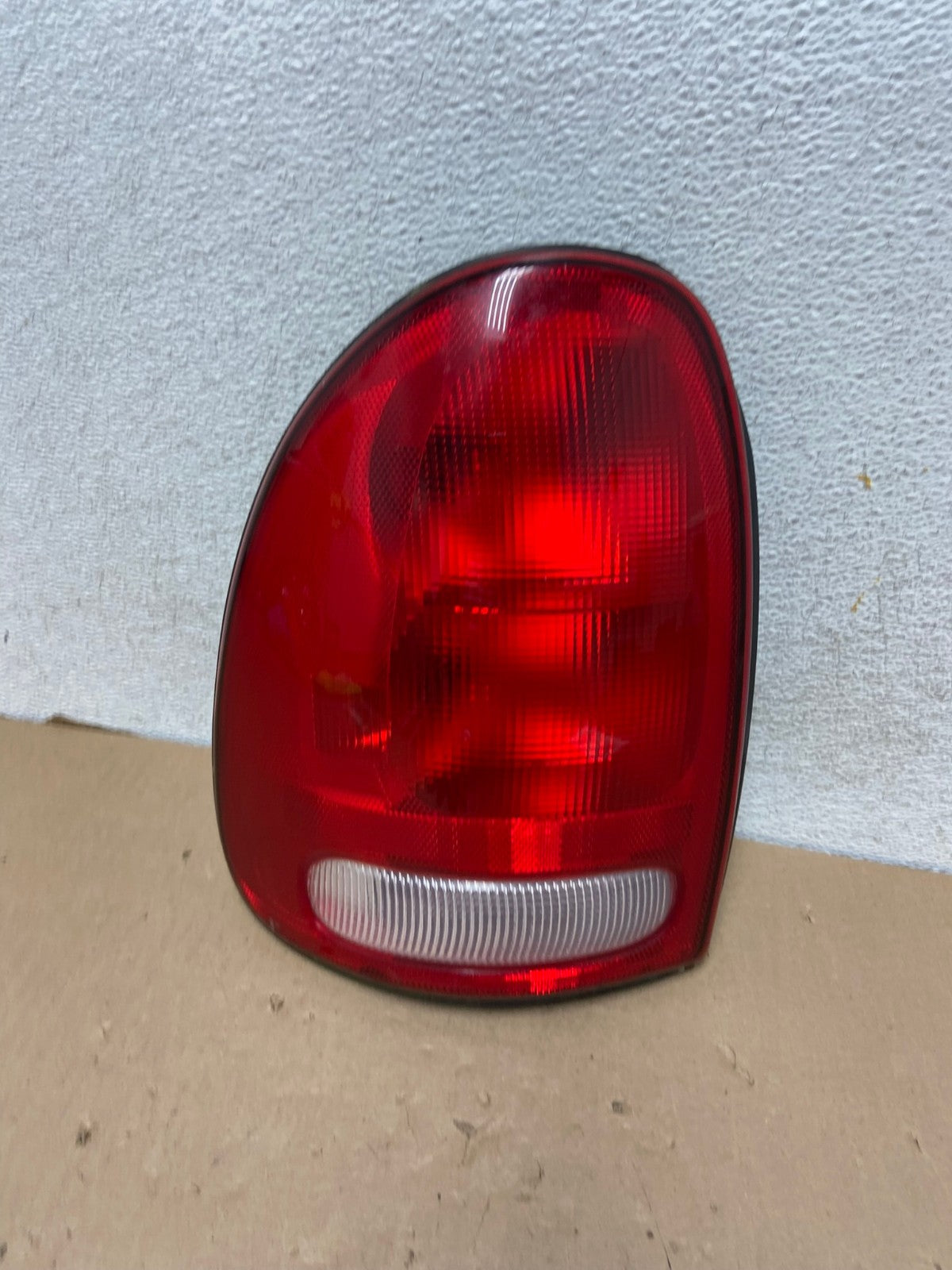 1998 to 2003 Dodge Durango Tail Light Left Driver LH Side AG4146 LK0
