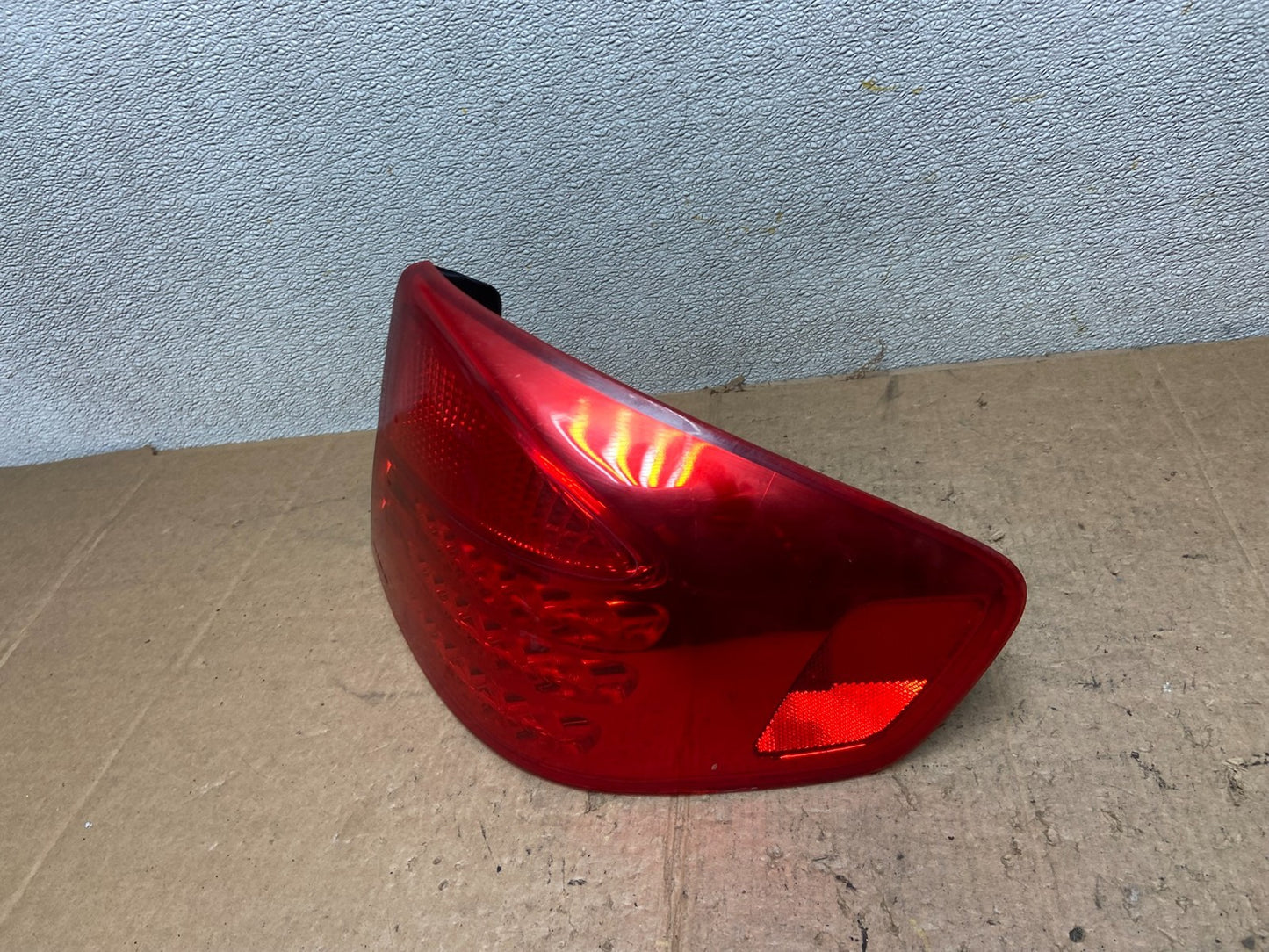2003 to 2004 Infiniti G35 Right Passenger Rh Side Tail Light Oem AA3944 DW1