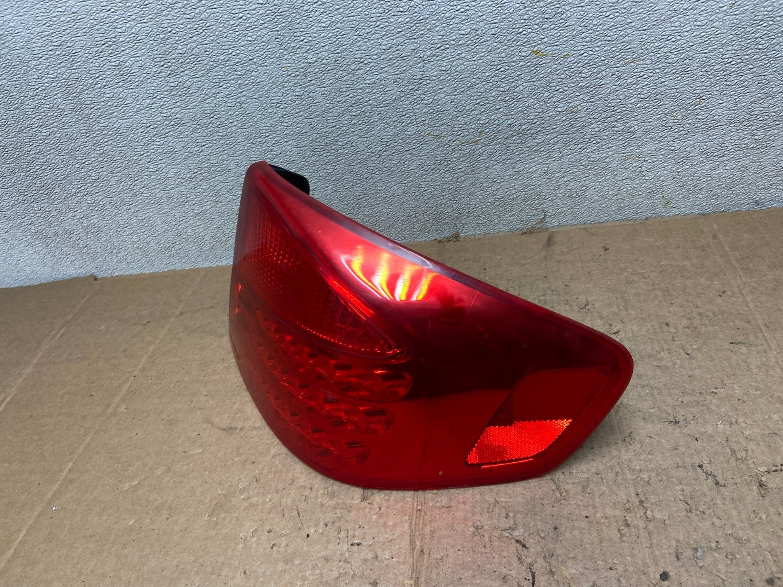 2003 to 2004 Infiniti G35 Right Passenger Rh Side Tail Light Oem AA3944 DW1