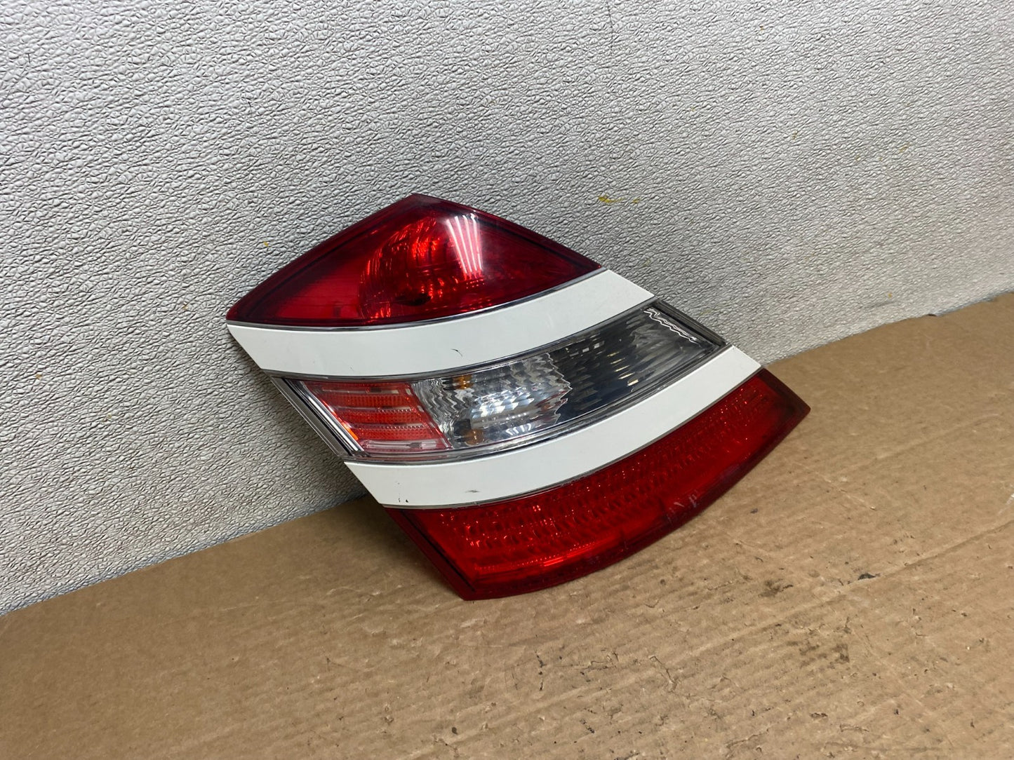 2007 - 2009 Mercedes-Benz S-Class Tail Light Left Driver LH Side Z2729 DW2