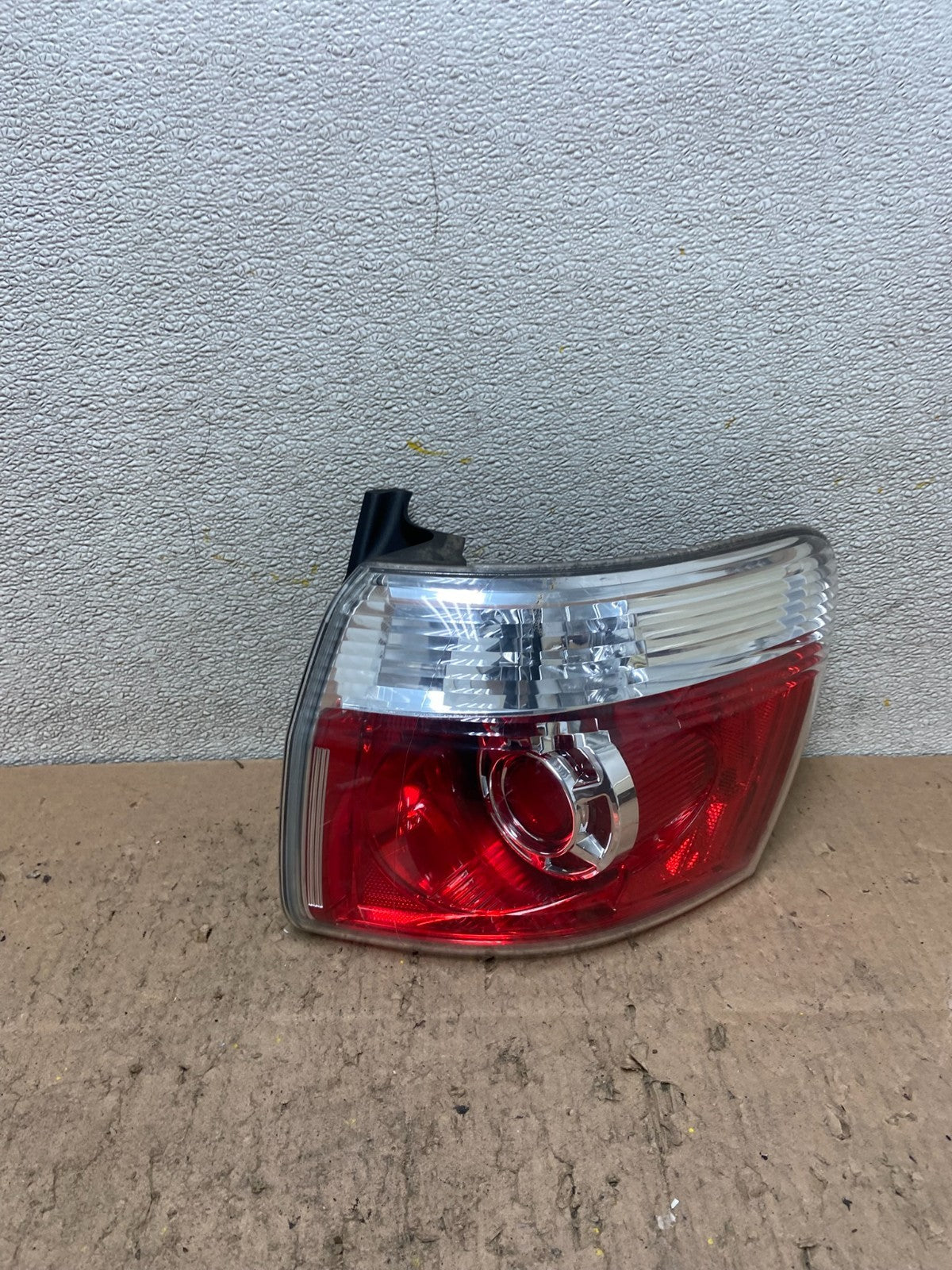 2007 to 2012 GMC Acadia Halogen Tail Light Right Passenger RH Side Y4822 PS0