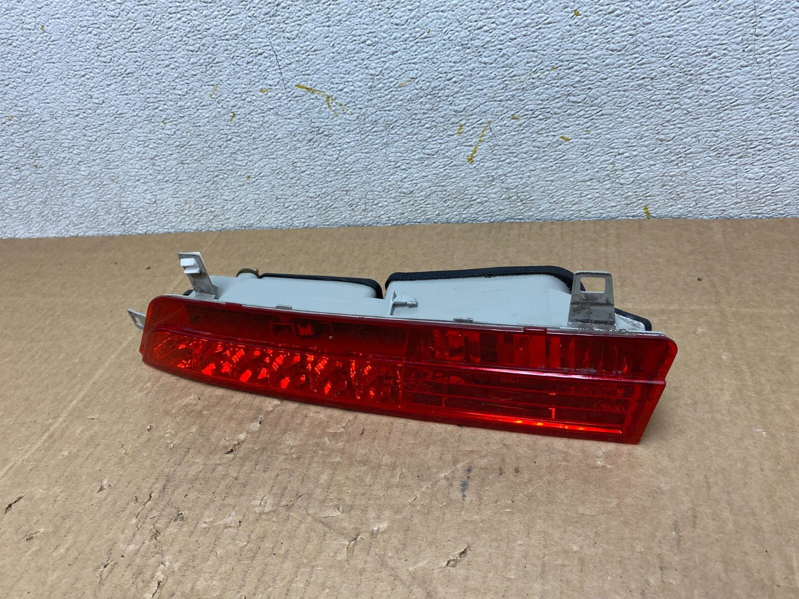 2002 to 2005 BMW 7-Series 745i 760i Right Passenger Inner Tail Light Oem O73791