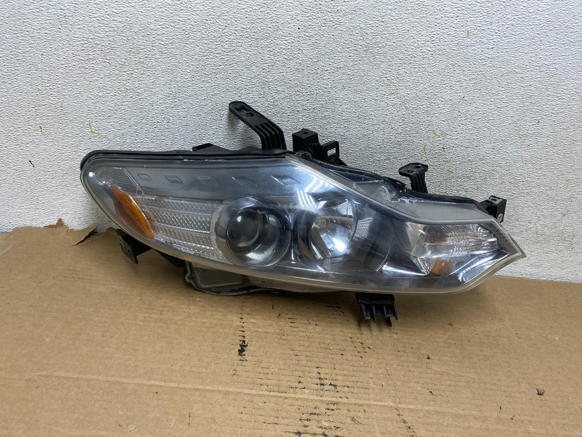 2011 to 2014 Nissan Murano Headlight Right Passenger Rh Halogen AH4050 DW0