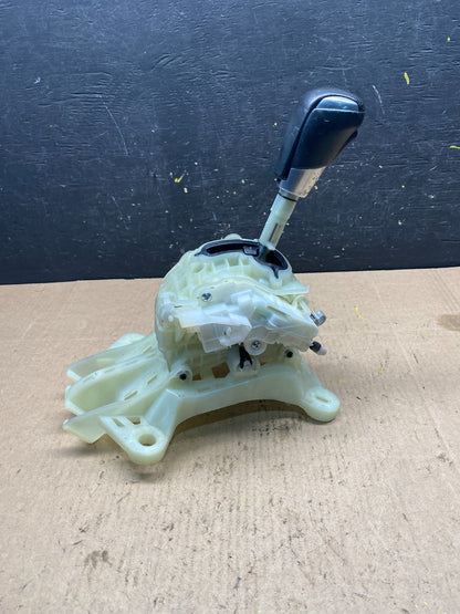 2017 to 2023 Mazda CX9 CX-9 Center Console Gear Shifter r6486 DG3