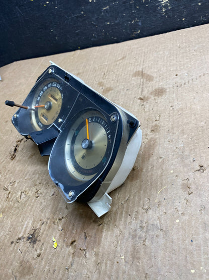 1982-1989 Chrysler Fifth Avenue Speedometer Fuel Gauge Cluster z4546 DG2