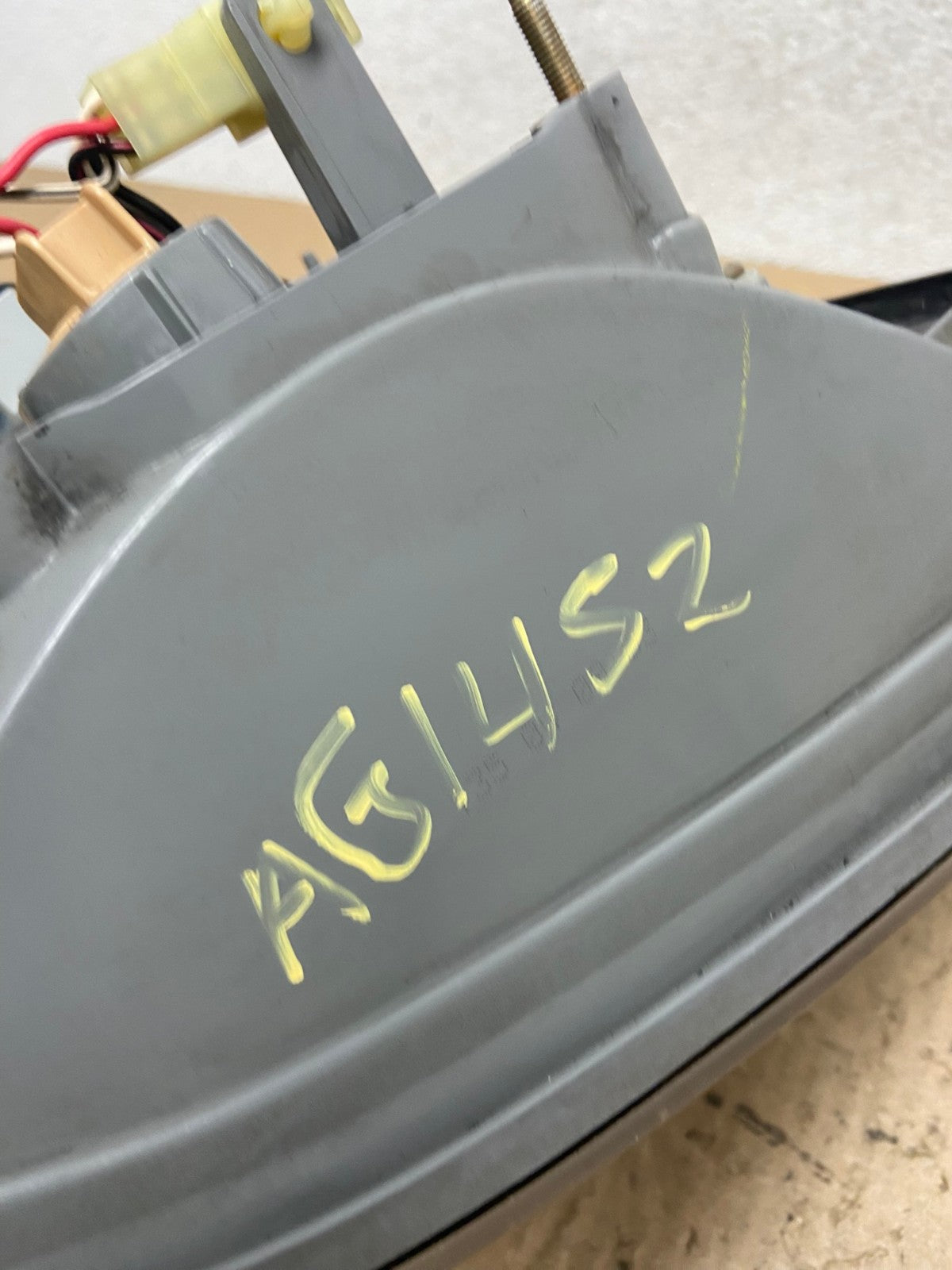 2005 to 2007 Subaru Legacy Outback Right Passenger RH Tail Light AG1452 LK6