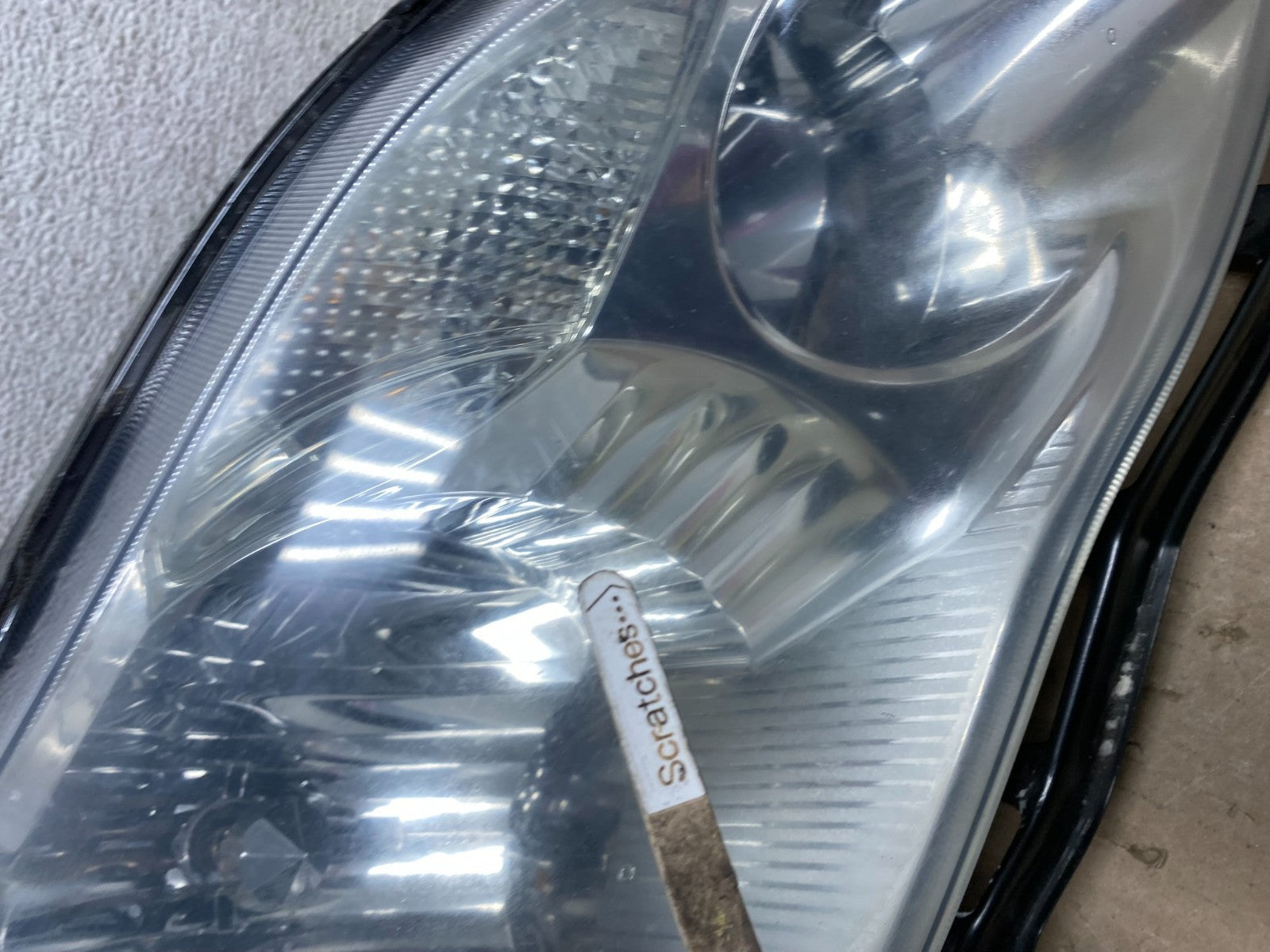 2005 2006 2007 Toyota Avalon Right Passenger RH Halogen Headlight AG6900 DW3