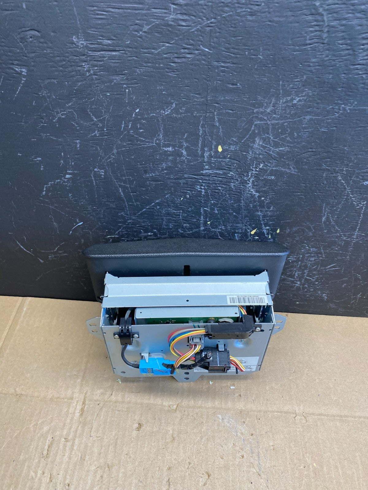 2008 to 2012 Cadillac SRX CTS Audio Radio Screen Display Player AB9539 DG4