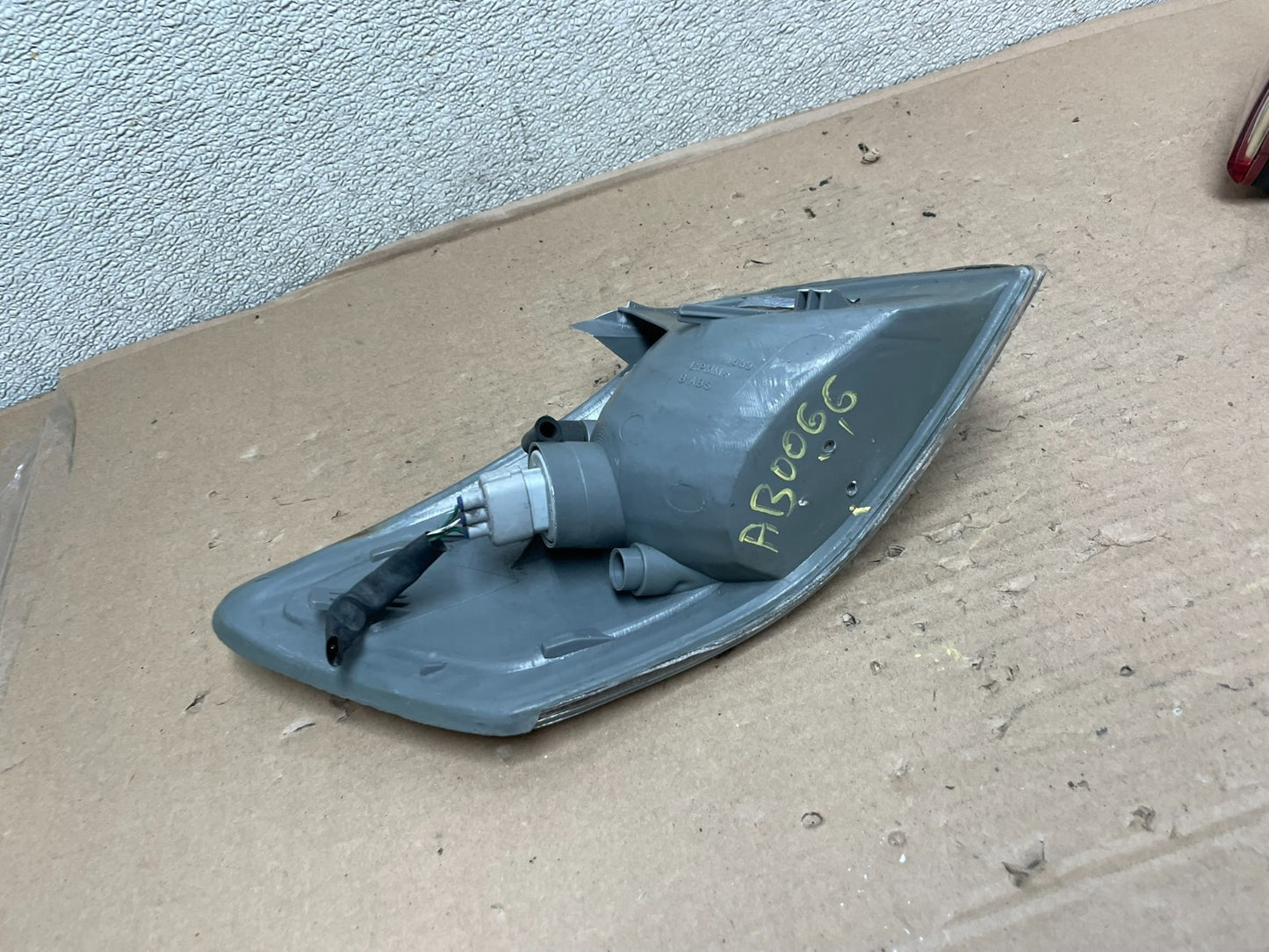 2000 - 2001 Toyota Camry Front Left Driver Lh Turn Signal AB0066 DW7