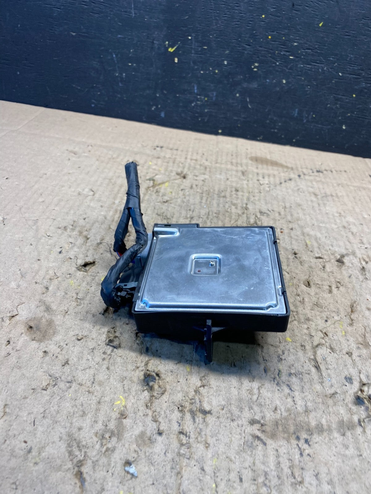 2006-2014 Kia Sedona Entourage Power Sliding Door Control Module P7959DG3