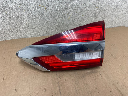2017 - 2018 Ford Fusion Right Passenger RH Side Inner Tail Light R1572 DW0