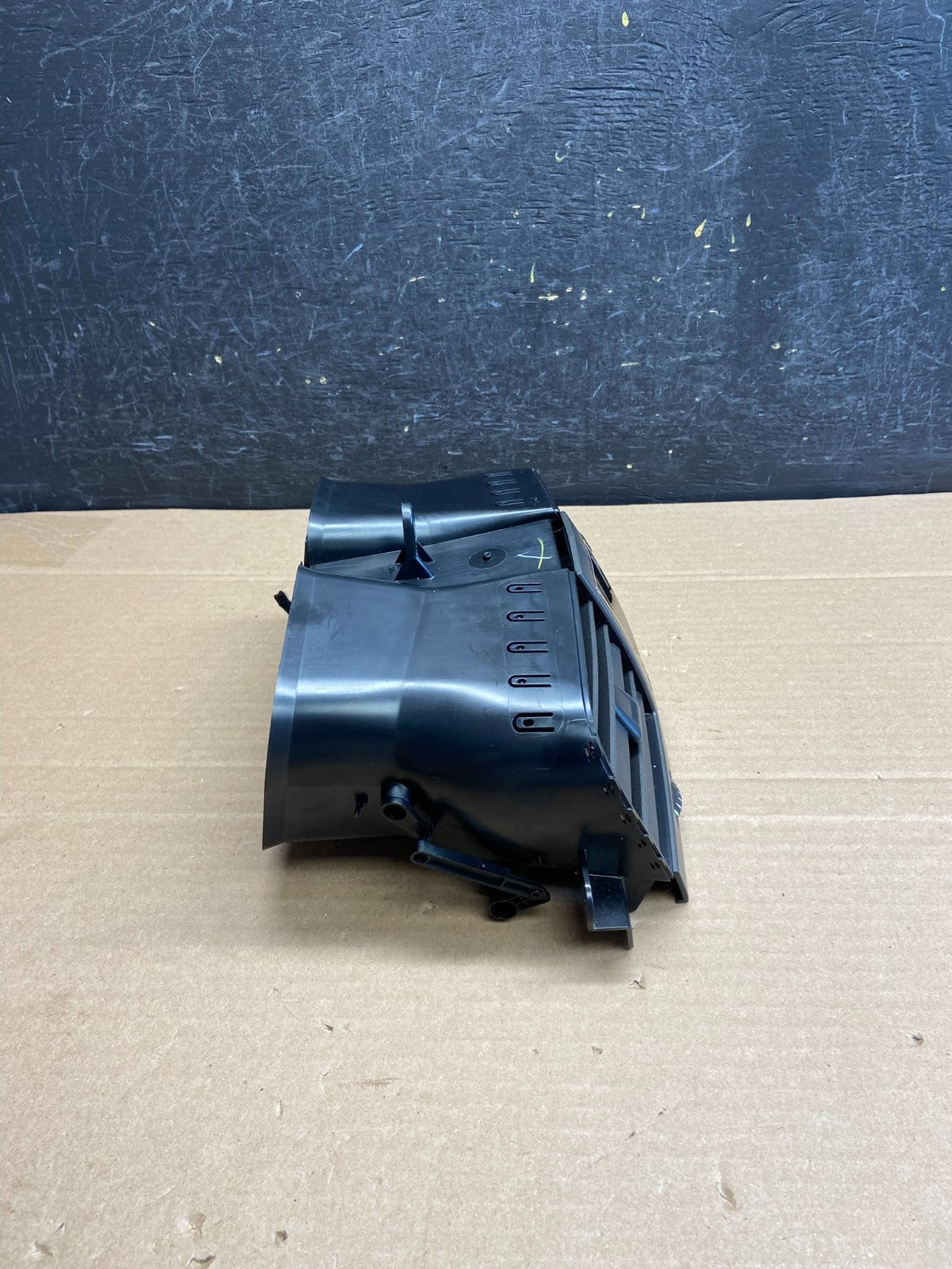 2007 to 2009 Cadillac SRX Front Center Dash Clock Air Vent ag5066 DG1