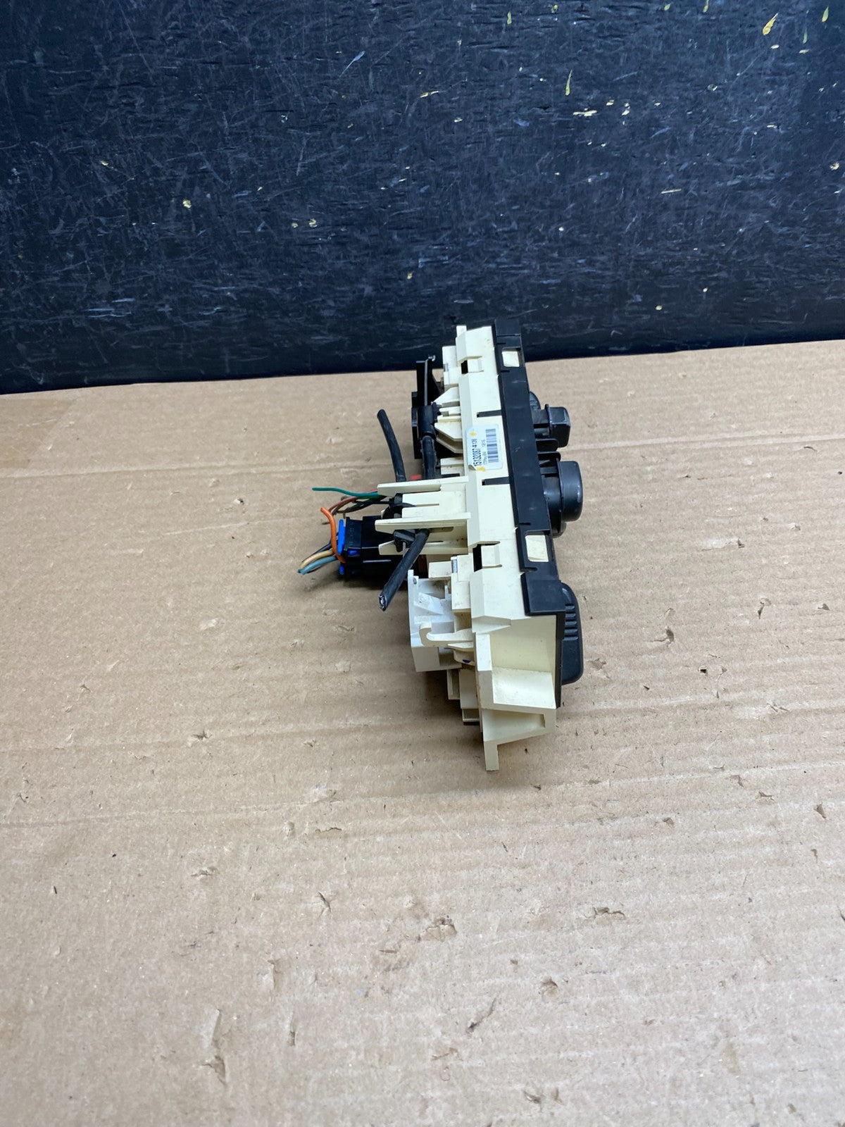 2004 to 2008 GMC Chevrolet Canyon Colorado Climate Control A/C Panel AG6259 DG1