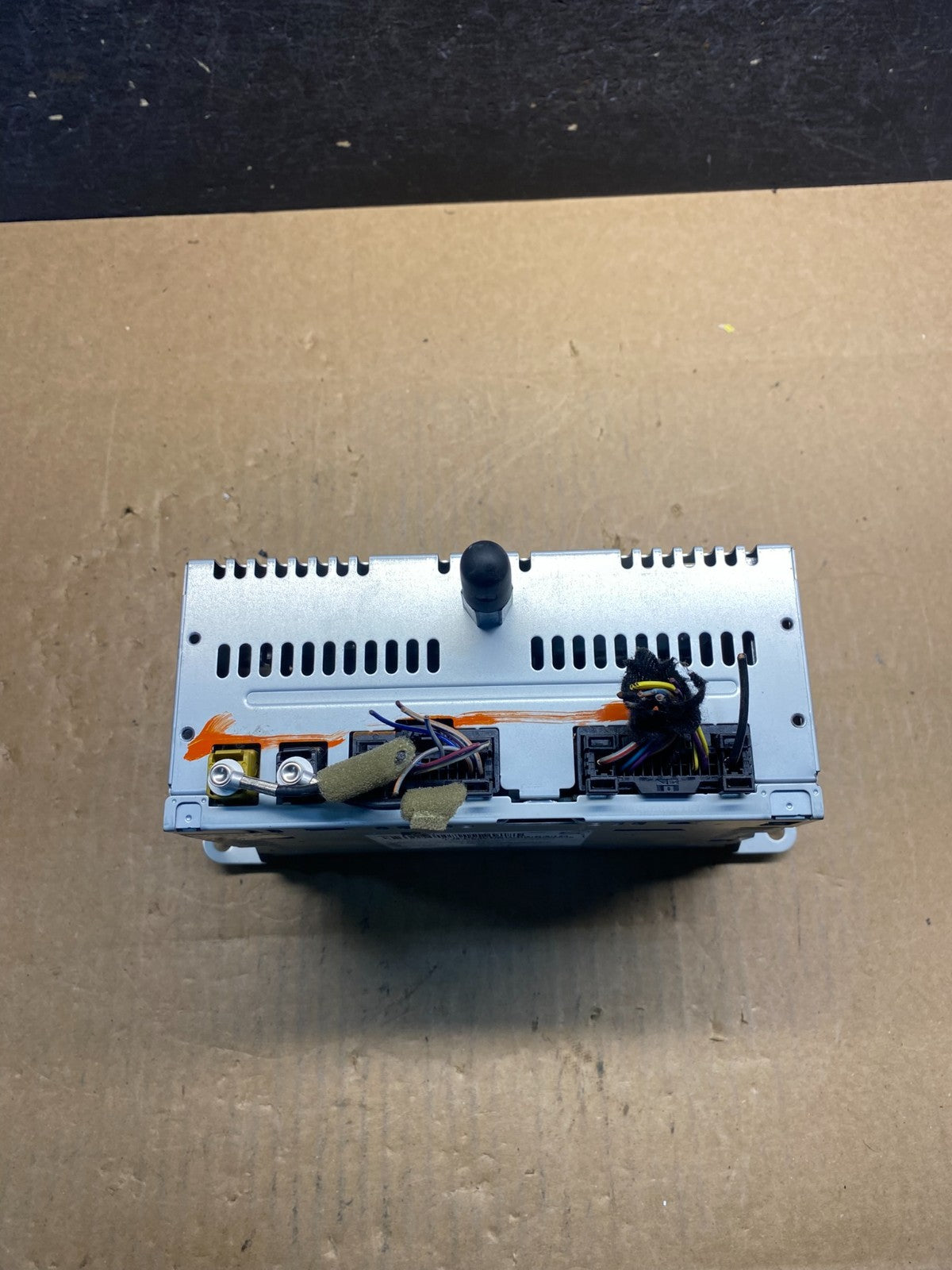 2013 to 2014 Ford Edge AM/FM Radio Reciever ac4930 DG5