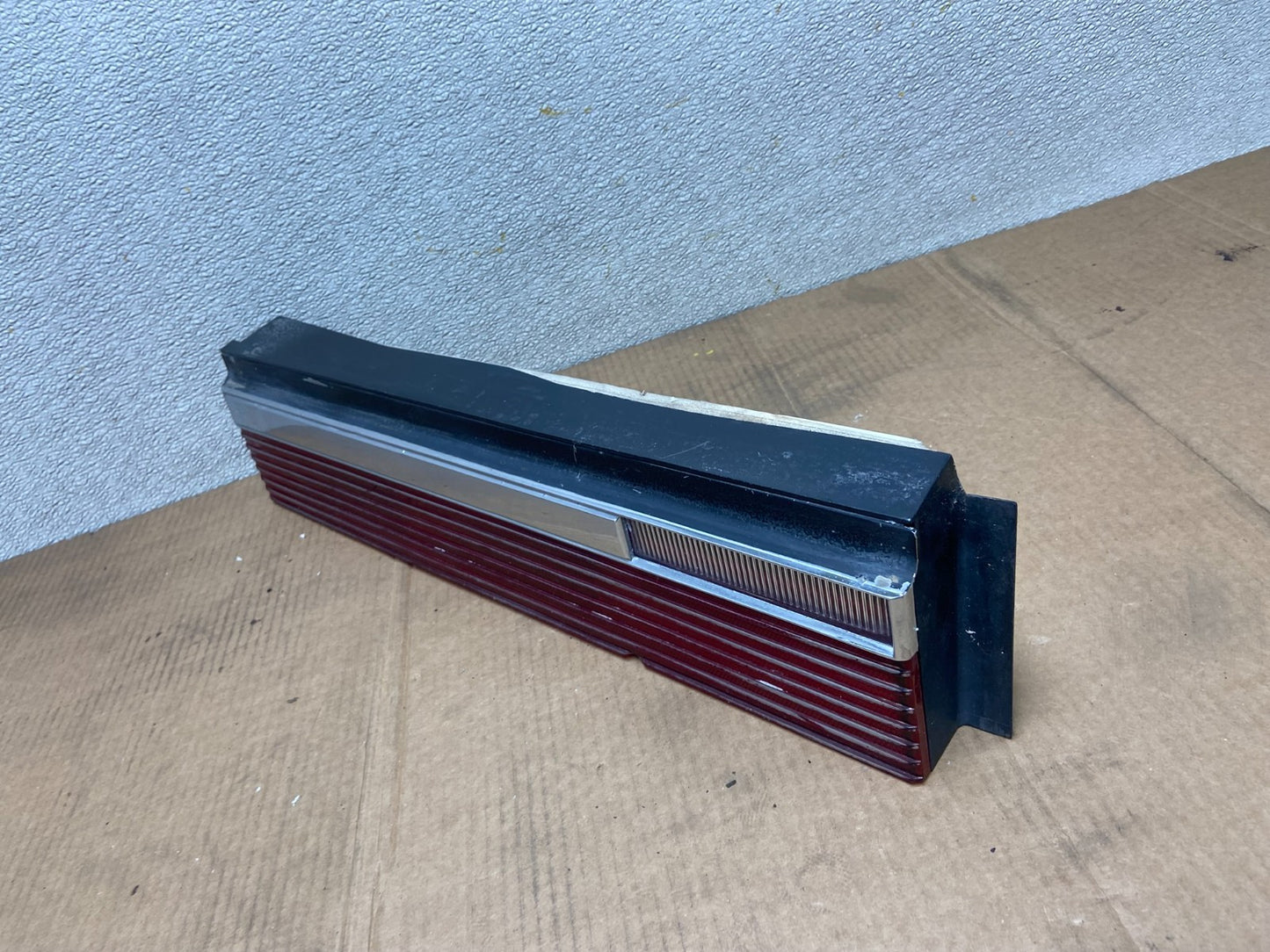 1982-1983 Chrysler Lebaron Left Driver LH Side Tail Light OEM AA5272 GD1