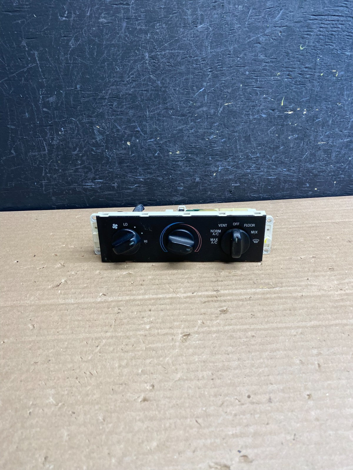 1998 to 2011 Ford Crown Victoria Marquis A/C Heater Climate Control AG0174 DG0