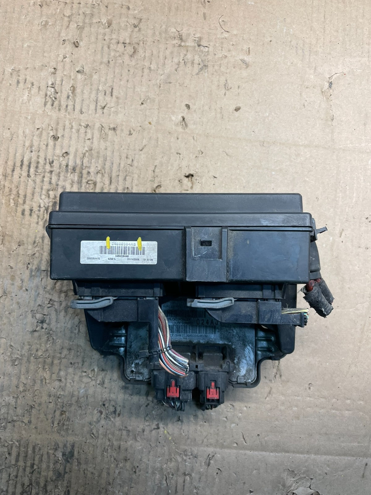 2006 Jeep Grand Cherokee Integrated Power Fuse Box Body Control Module u9040 DG2