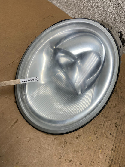 1998 to 2005 Volkswagen Beetle Right Passenger Side Headlight AD1100 DW3