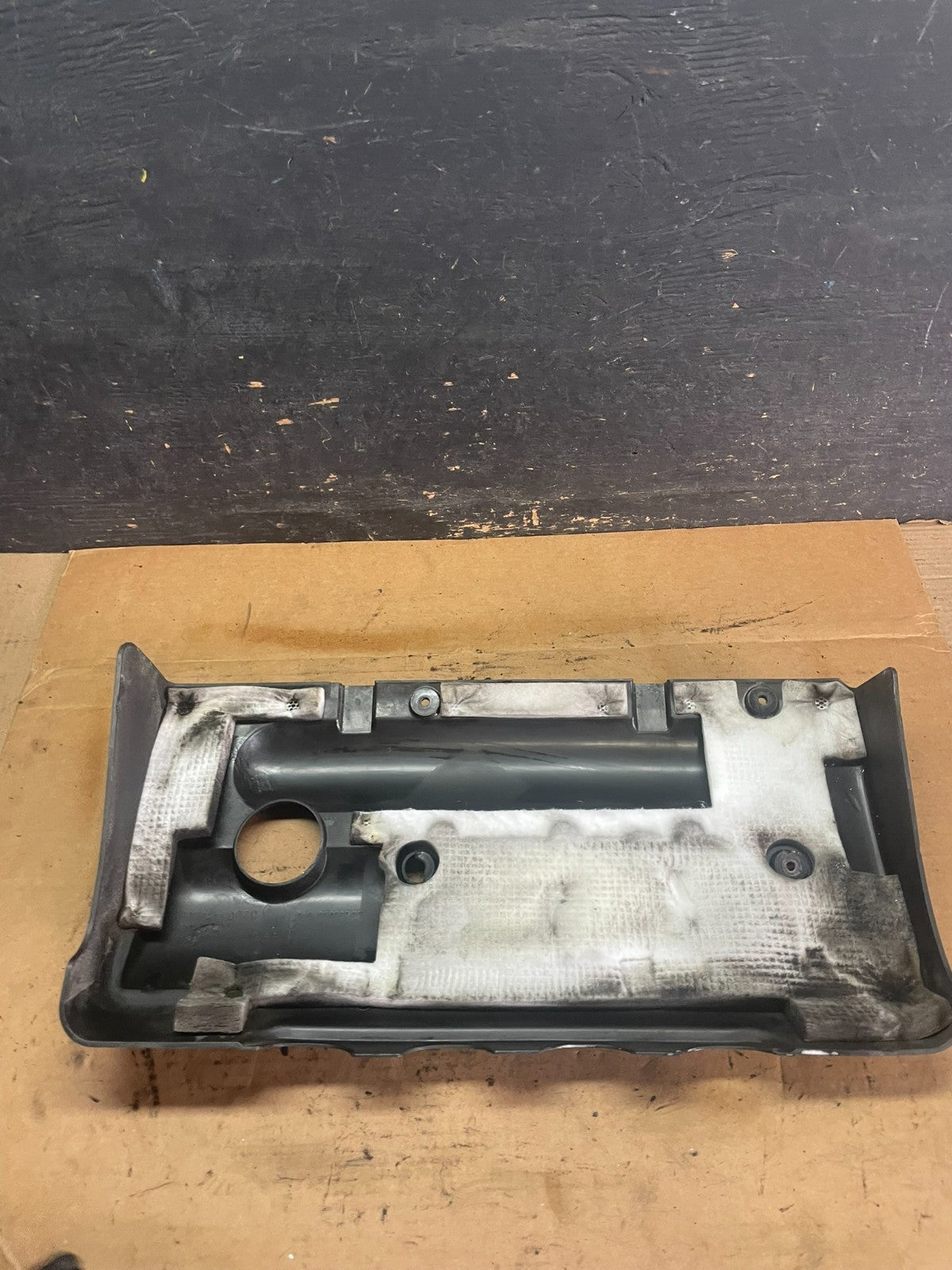 2005 to 2008 Toyota Corolla Matrix 1.8L Motor Engine Cover q9907 DG5