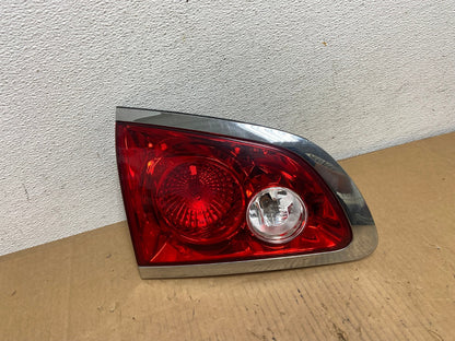 2008 - 2012 Buick Enclave Left Driver Lh Inner Tail Light AD0914 LK0