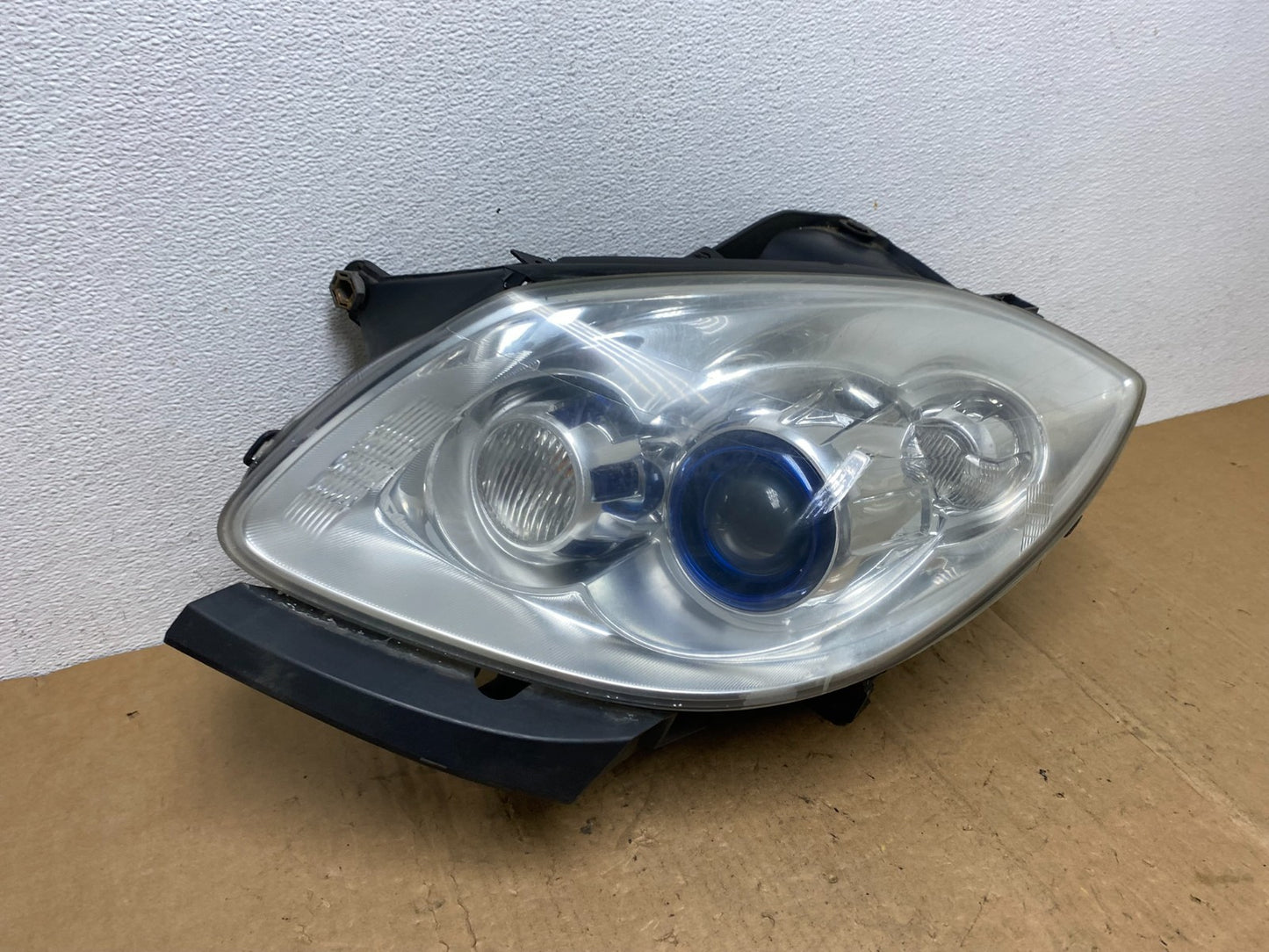 2008-2012 Buick Enclave Left Driver Headlight Xenon Hid One Ballast AD13512