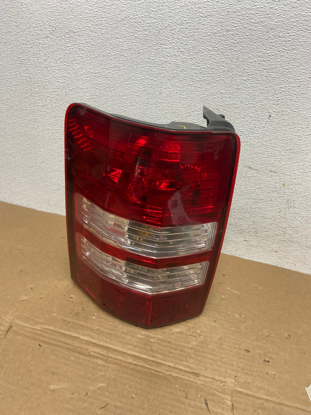 2008 to 2012 Jeep Liberty Left Driver Side Lh Tail Light AD3940 LK0